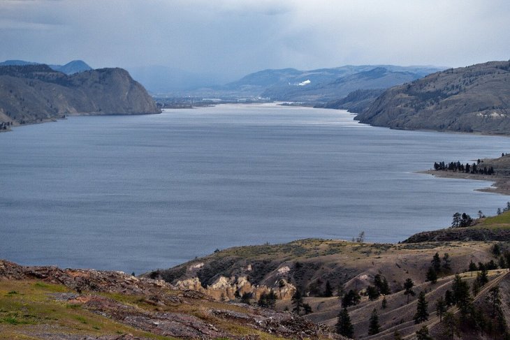 kamloops-lake-53263_1280.jpg